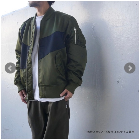 NIKE
SPORTSWEAR SWOOSH THERMA-FIT SYNTHETIC-FILL BOMBER - Picture 10 of 14